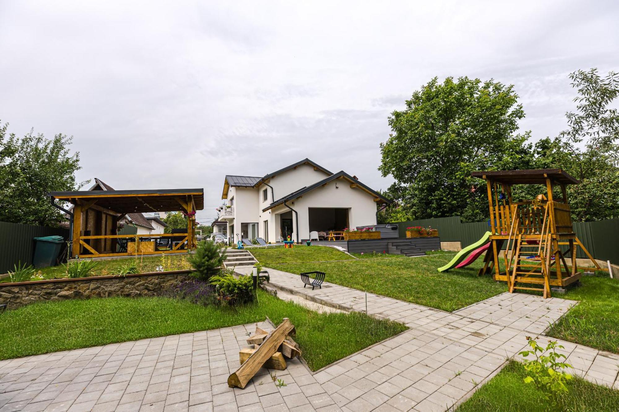 Ioanaguesthouse Турда Экстерьер фото